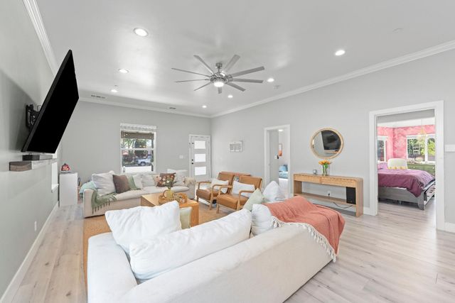 642 E St, Lincoln, CA 95648