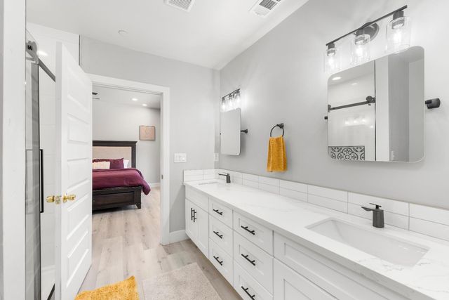 642 E St, Lincoln, CA 95648