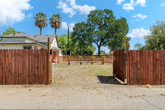 642 E St, Lincoln, CA 95648