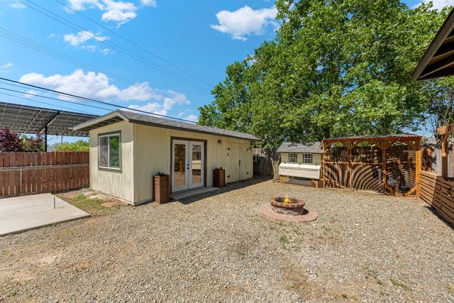 642 E St, Lincoln, CA 95648