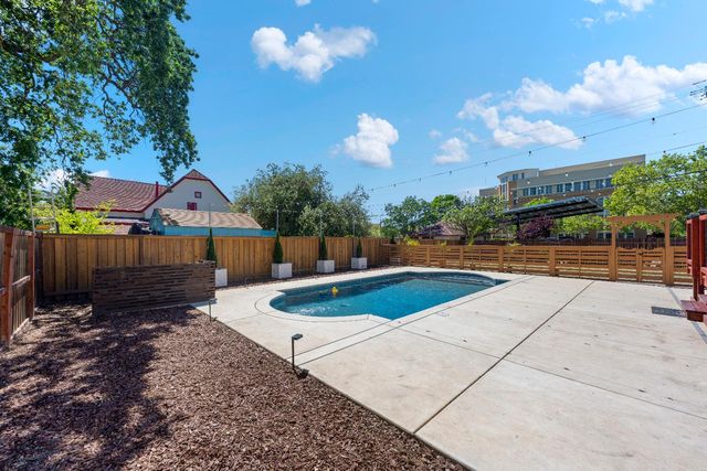 642 E St, Lincoln, CA 95648