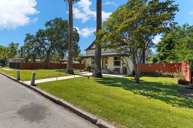 642 E St, Lincoln, CA 95648