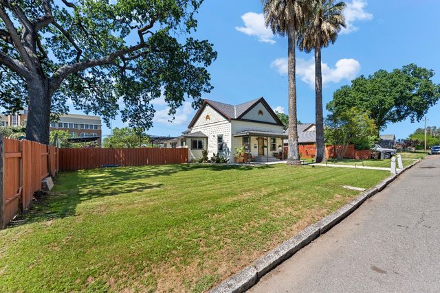 642 E St, Lincoln, CA 95648