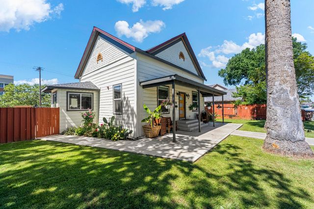 642 E St, Lincoln, CA 95648