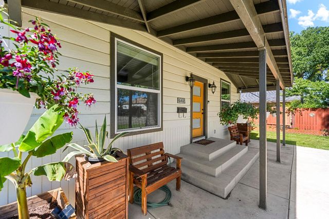 642 E St, Lincoln, CA 95648