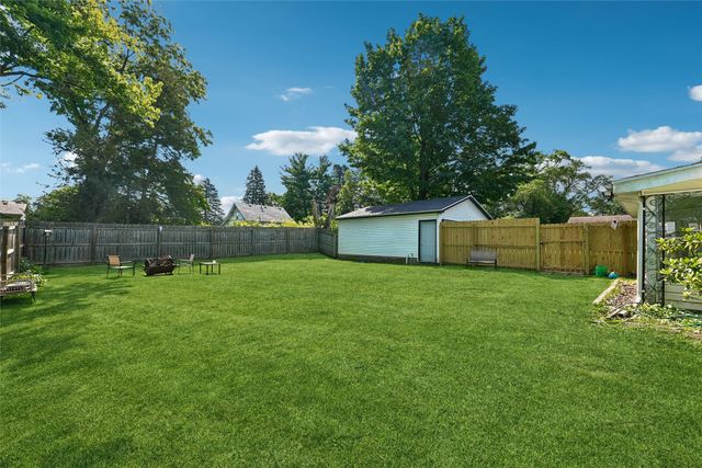 5903 SW 14th Street, Des Moines, IA 50315