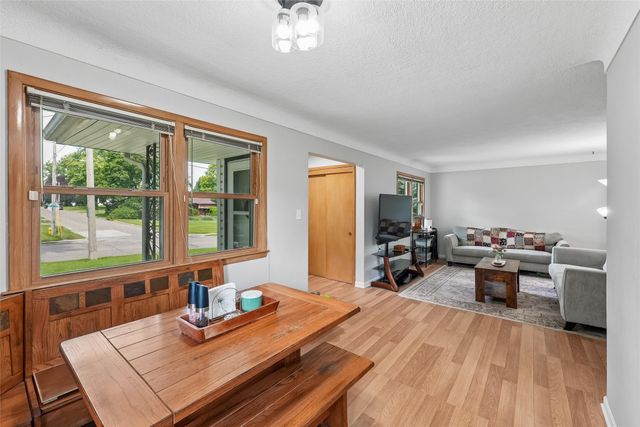 5903 SW 14th Street, Des Moines, IA 50315