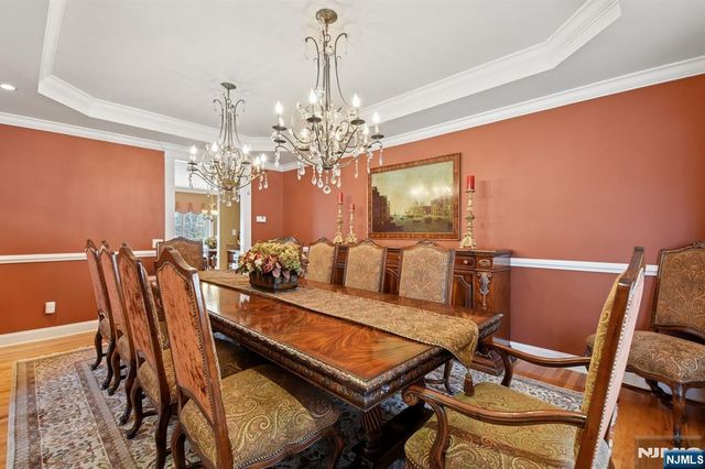 108 Hamilton Trail, Totowa, NJ 07512