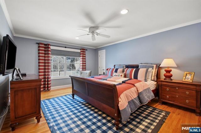 108 Hamilton Trail, Totowa, NJ 07512