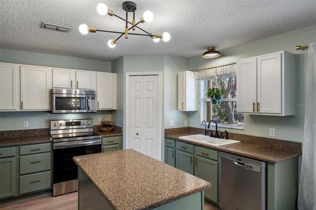 11258 LOMITA WREN ROAD, Weeki Wachee, FL 34614