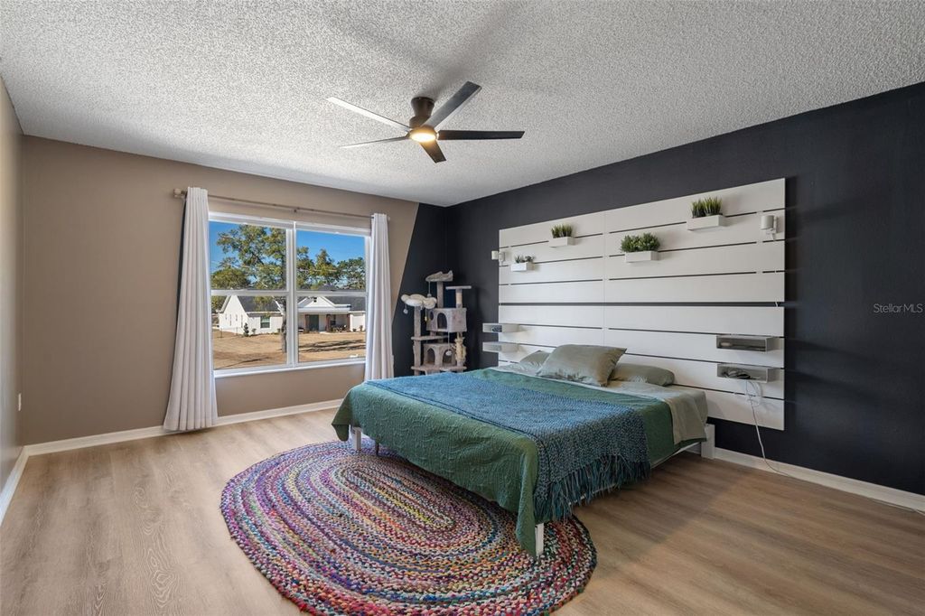 Image 25 of property listing at 11258 LOMITA WREN ROAD, Weeki Wachee, FL 34614