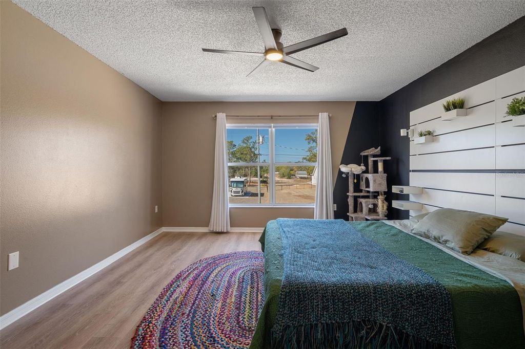 Image 26 of property listing at 11258 LOMITA WREN ROAD, Weeki Wachee, FL 34614