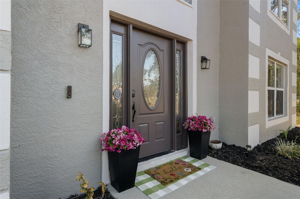 Image 4 of property listing at 11258 LOMITA WREN ROAD, Weeki Wachee, FL 34614