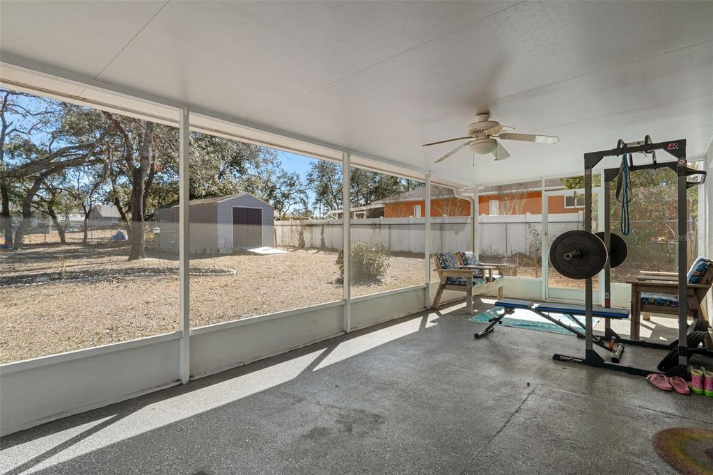 Image 40 of property listing at 11258 LOMITA WREN ROAD, Weeki Wachee, FL 34614