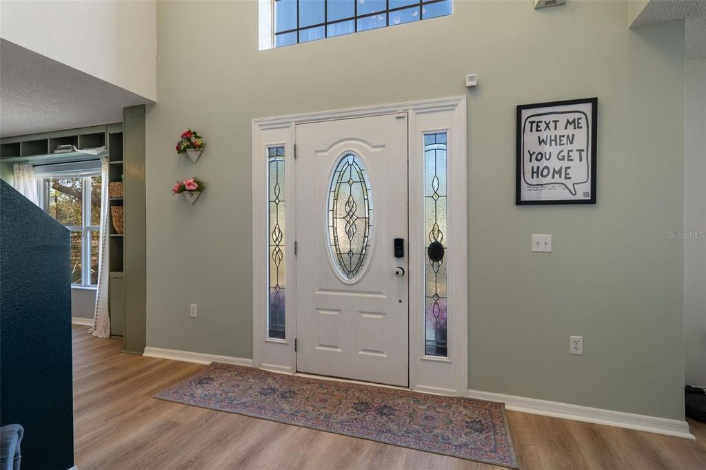 Image 5 of property listing at 11258 LOMITA WREN ROAD, Weeki Wachee, FL 34614