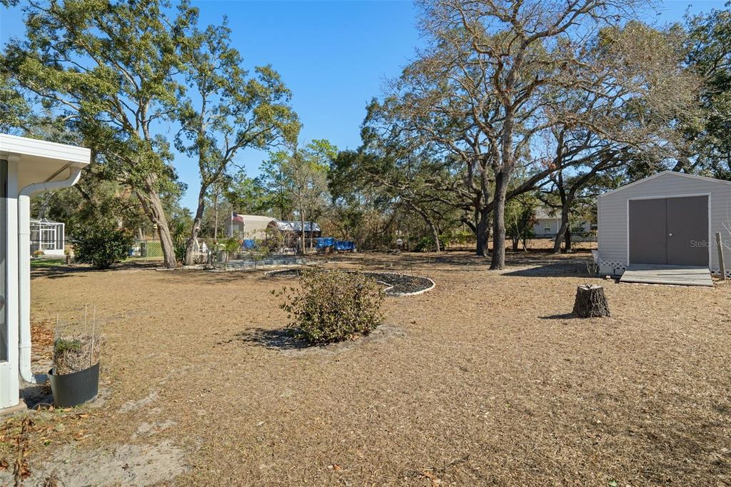 Image 46 of property listing at 11258 LOMITA WREN ROAD, Weeki Wachee, FL 34614