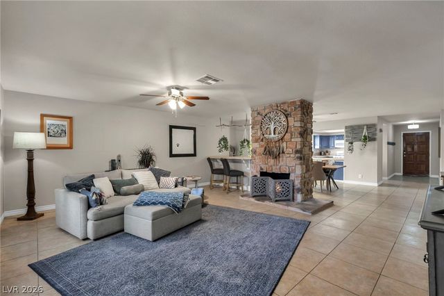 3946 Foxboro Circle, Las Vegas, NV 89121