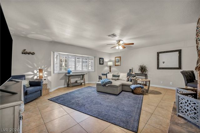 3946 Foxboro Circle, Las Vegas, NV 89121