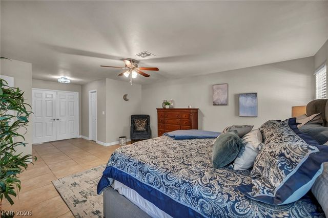 3946 Foxboro Circle, Las Vegas, NV 89121