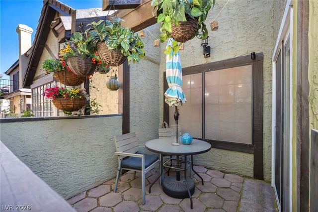 3946 Foxboro Circle, Las Vegas, NV 89121