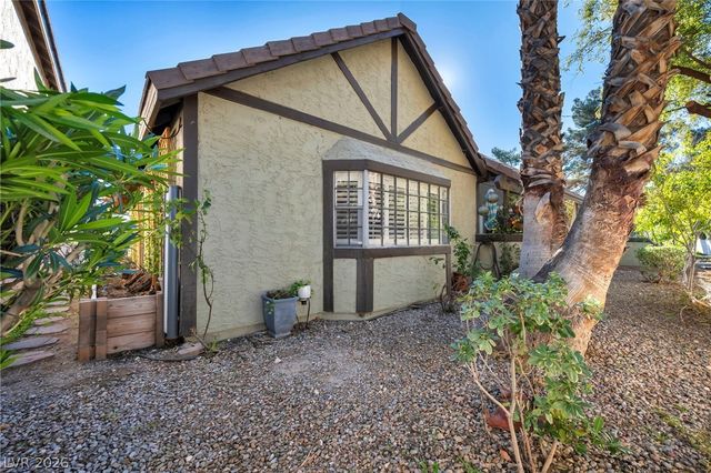 3946 Foxboro Circle, Las Vegas, NV 89121