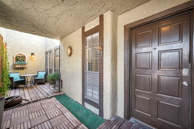 3946 Foxboro Circle, Las Vegas, NV 89121