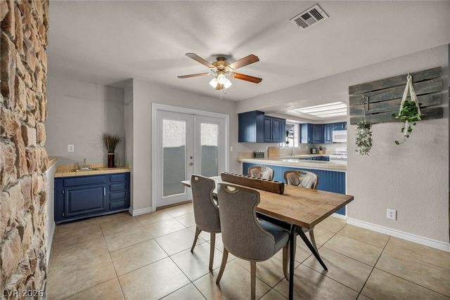 3946 Foxboro Circle, Las Vegas, NV 89121