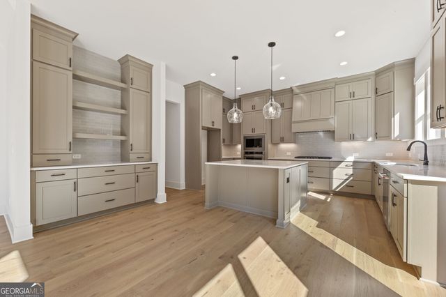 9135 Greenway Court, Gainesville, GA 30506