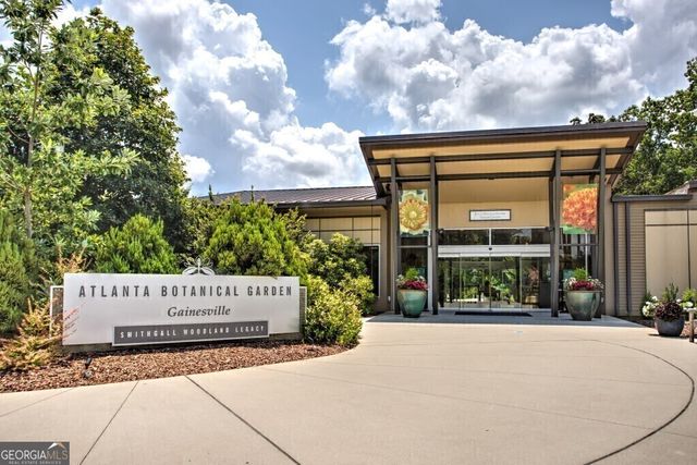 9135 Greenway Court, Gainesville, GA 30506