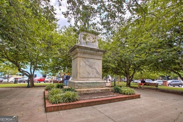 9135 Greenway Court, Gainesville, GA 30506