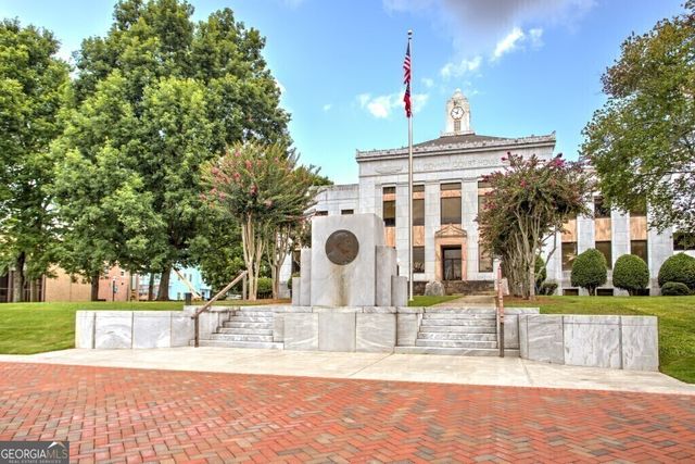 9135 Greenway Court, Gainesville, GA 30506