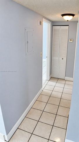 5290 W 21st Court 304, Hialeah, FL 33016