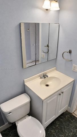 5290 W 21st Court 304, Hialeah, FL 33016