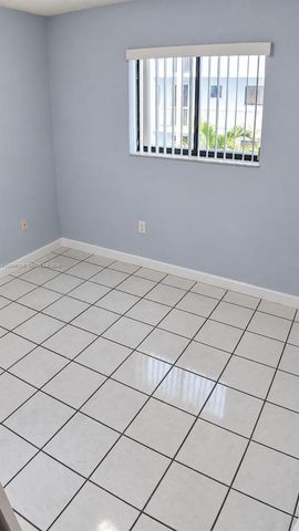5290 W 21st Court 304, Hialeah, FL 33016