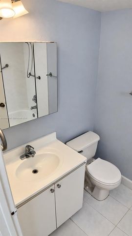5290 W 21st Court 304, Hialeah, FL 33016