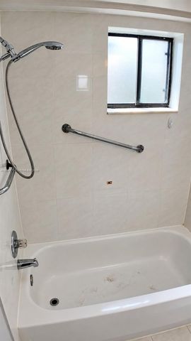 5290 W 21st Court 304, Hialeah, FL 33016