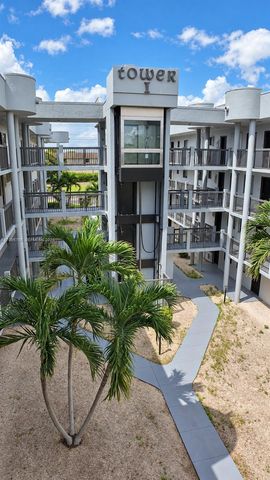 5290 W 21st Court 304, Hialeah, FL 33016