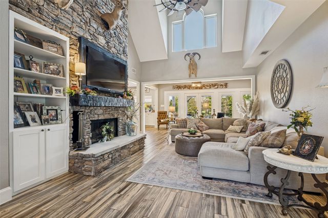 217 Crystal Court, Heath, TX 75032