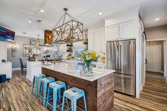 217 Crystal Court, Heath, TX 75032