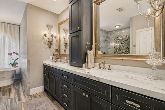 217 Crystal Court, Heath, TX 75032