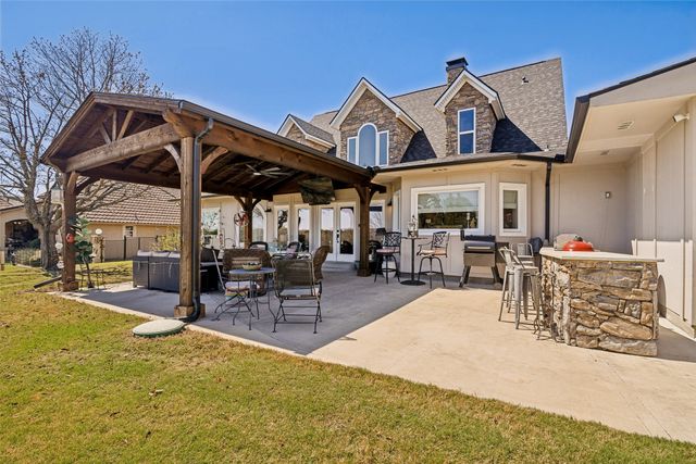 217 Crystal Court, Heath, TX 75032