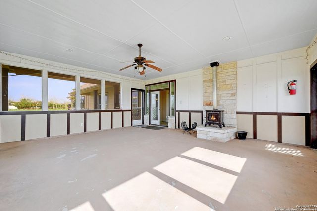 100 Prim Rose, Blanco, TX 78606
