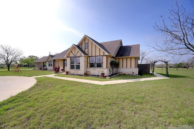 100 Prim Rose, Blanco, TX 78606