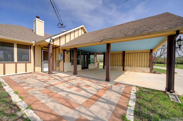 100 Prim Rose, Blanco, TX 78606