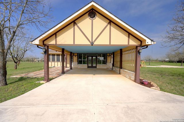100 Prim Rose, Blanco, TX 78606