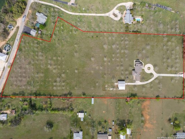 100 Prim Rose, Blanco, TX 78606
