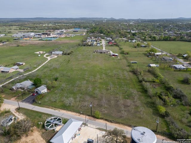 100 Prim Rose, Blanco, TX 78606