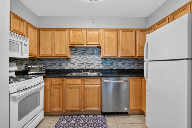 1011 Ashley Court S 2D, Lockport, IL 60441