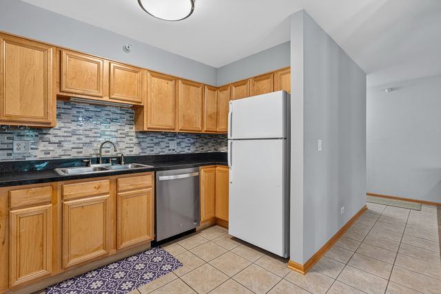 1011 Ashley Court S 2D, Lockport, IL 60441