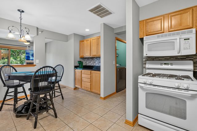 1011 Ashley Court S 2D, Lockport, IL 60441